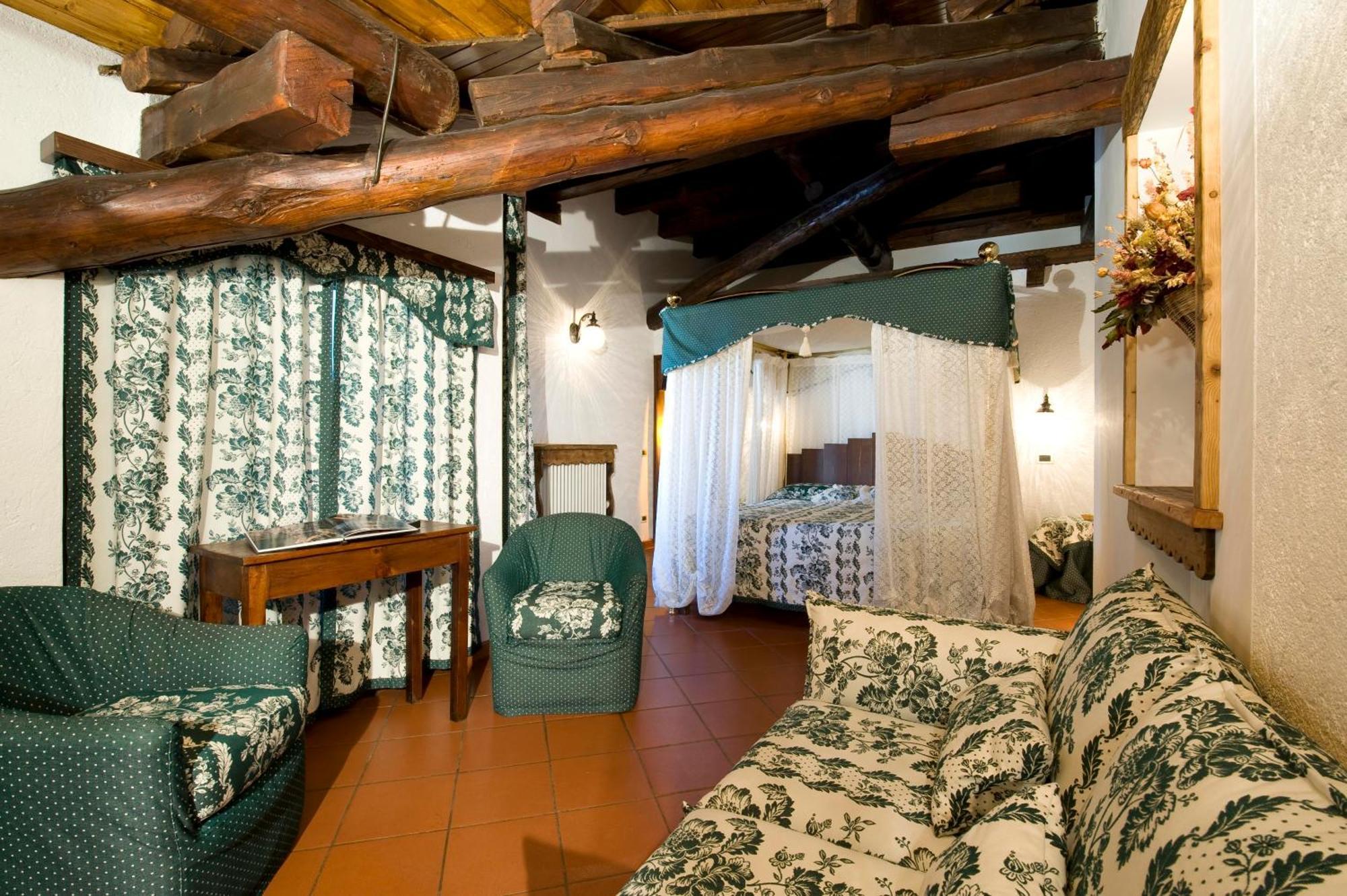 Hotel Milleluci Аоста Экстерьер фото